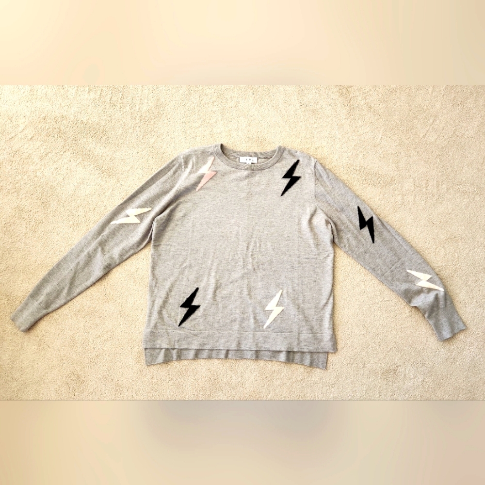 New THML Gray Lightening Sweater size XL